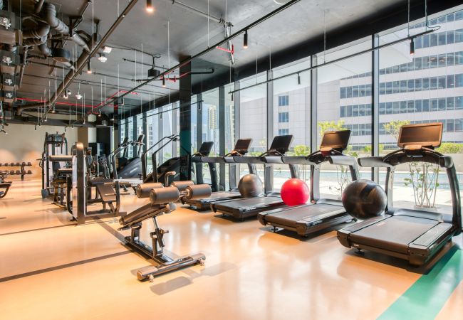 Apartment in Dubai - Sky-High Panoramic Apt w/ Iconic Burj Khalifa Vws   Apartment in Dubai - Sky-High Panoramic Apt w/ Iconic Burj Khalifa Vws