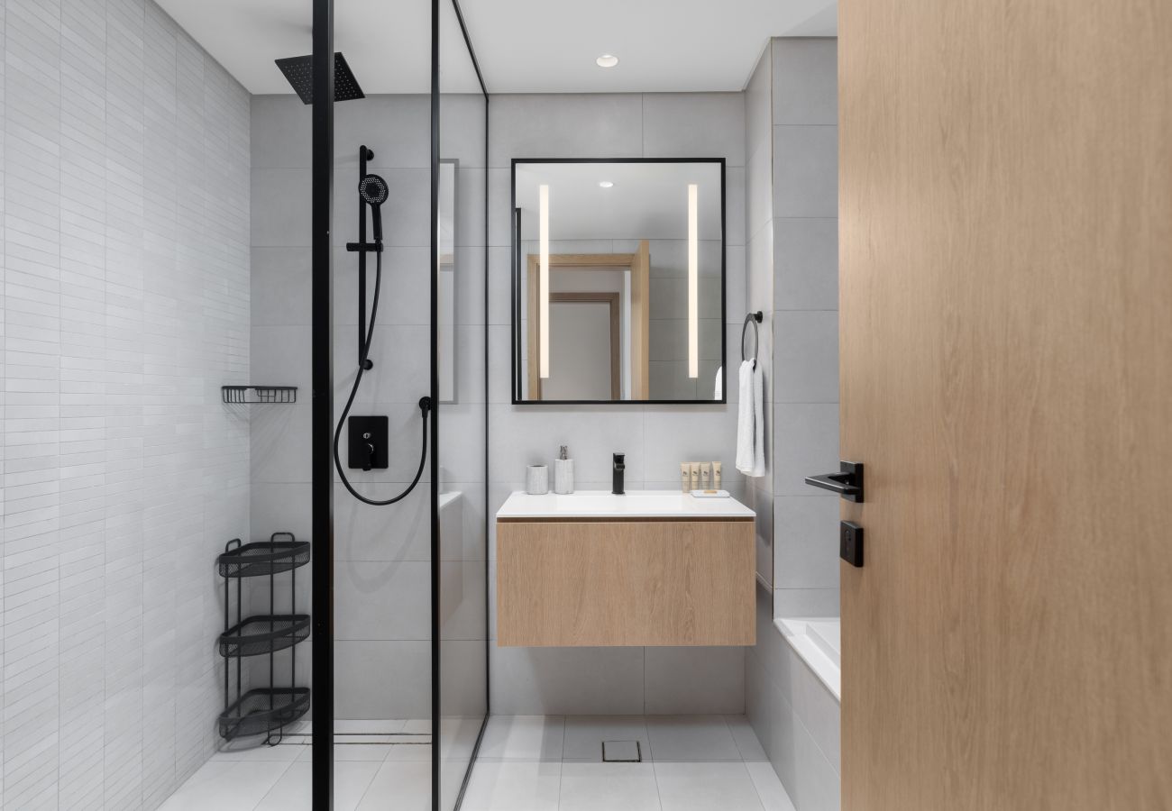 Apartment in Dubai - Sky-High Panoramic Apt w/ Iconic Burj Khalifa Vws  