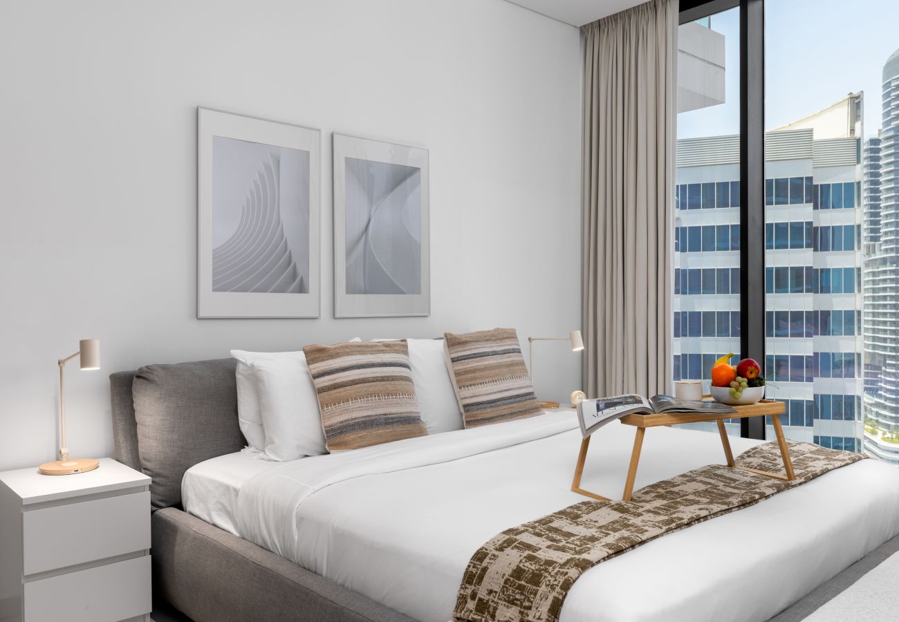 Apartment in Dubai - Sky-High Panoramic Apt w/ Iconic Burj Khalifa Vws  