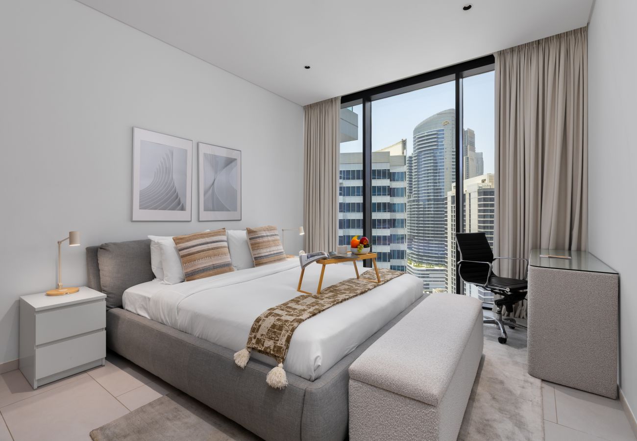Apartment in Dubai - Sky-High Panoramic Apt w/ Iconic Burj Khalifa Vws  