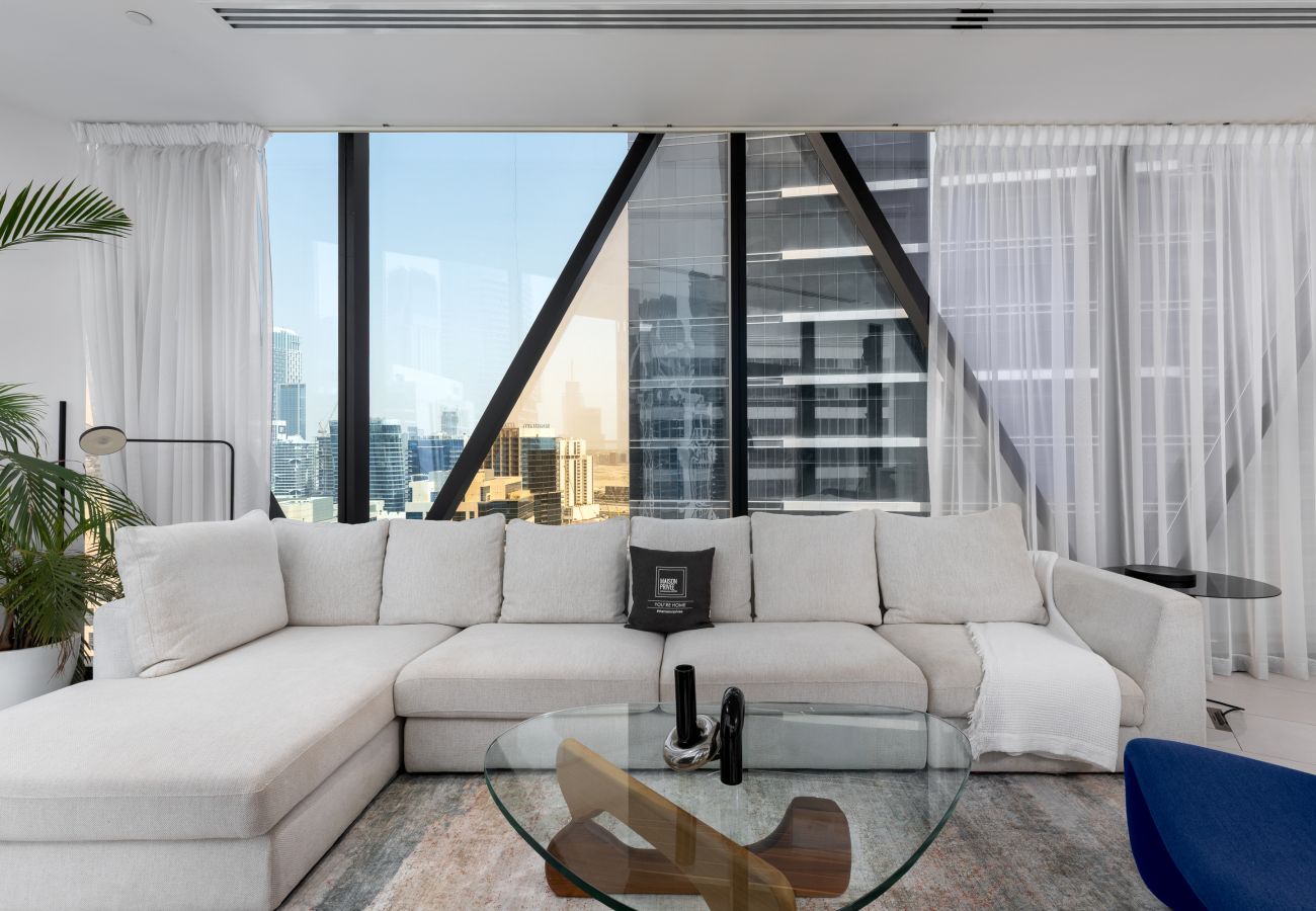 Experience luxury in our Sky-high holiday rental with stunning Burj Khalifa views in Downtown Dubai. Elevate your escape – call us, come and meet us, 