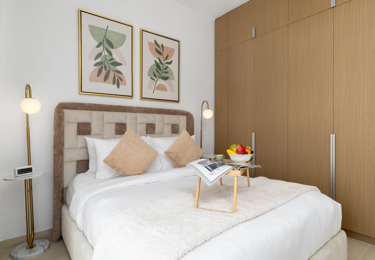 Apartment in Dubai - Charming Urban Escape w/ Resort-Style Facilities 
