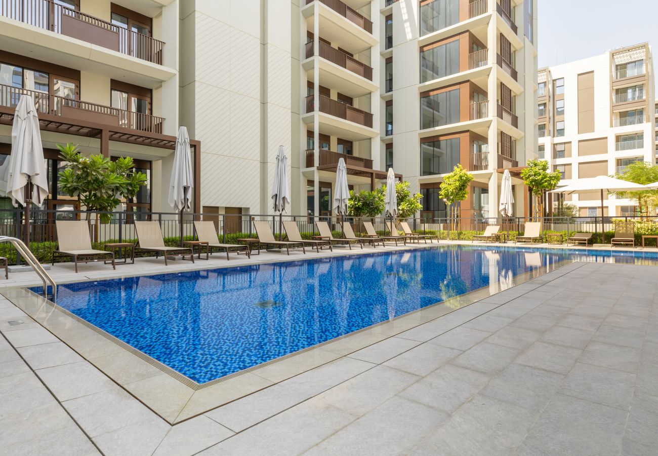 Apartment in Dubai - Charming Urban Escape w/ Resort-Style Facilities 