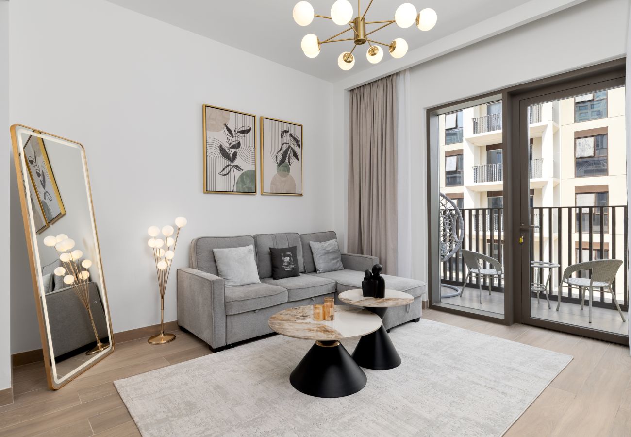 Experience luxury at its finest in our charming urban holiday rental at Dubai Creek Beach, boasting a balcony and amazing facilities. Call us, come an