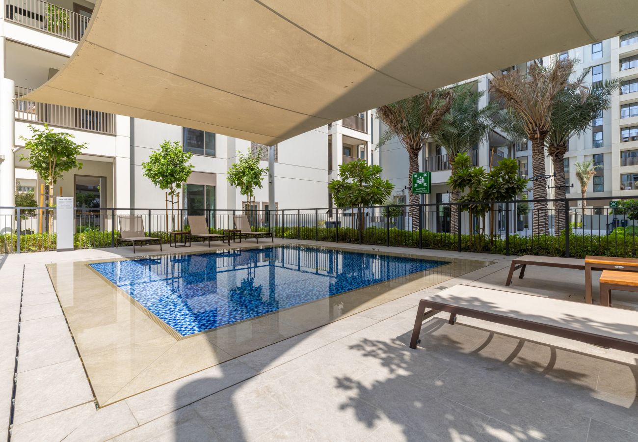 Apartment in Dubai - Charming Urban Escape w/ Resort-Style Facilities 