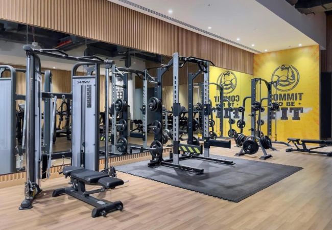 Apartment in Dubai - Elegant Palm Retreat w/ Iconic Sea & Marina Vws  Apartment in Dubai - Elegant Palm Retreat w/ Iconic Sea & Marina Vws