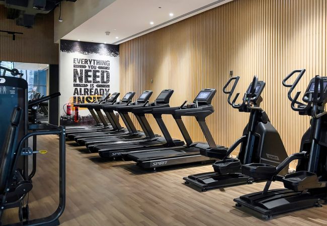 Apartment in Dubai - Elegant Palm Retreat w/ Iconic Sea & Marina Vws  Apartment in Dubai - Elegant Palm Retreat w/ Iconic Sea & Marina Vws