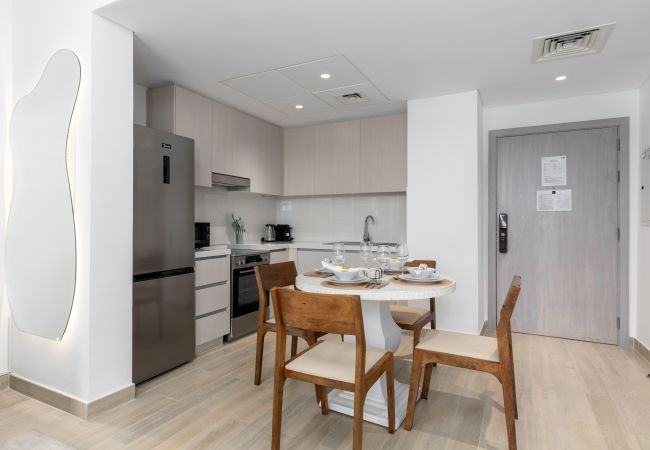 Apartment in Abu Dhabi - Sleek Yas Getaway w/ Ferrari World & Canal Views Apartment in Abu Dhabi - Sleek Yas Getaway w/ Ferrari World & Canal Views