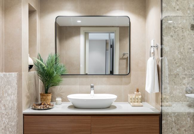 Apartment in Dubai - Chic Downtown Living w/ Dubai Cityscape Views Apartment in Dubai - Chic Downtown Living w/ Dubai Cityscape Views