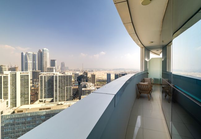 Apartment in Dubai - Chic Downtown Living w/ Dubai Cityscape Views Apartment in Dubai - Chic Downtown Living w/ Dubai Cityscape Views