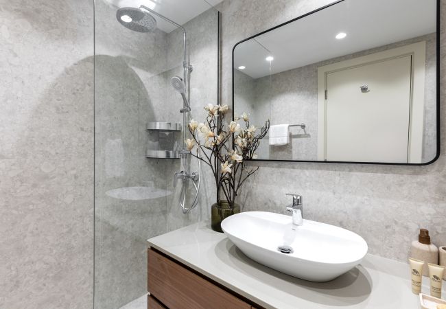 Apartment in Dubai - Chic Downtown Living w/ Dubai Cityscape Views Apartment in Dubai - Chic Downtown Living w/ Dubai Cityscape Views