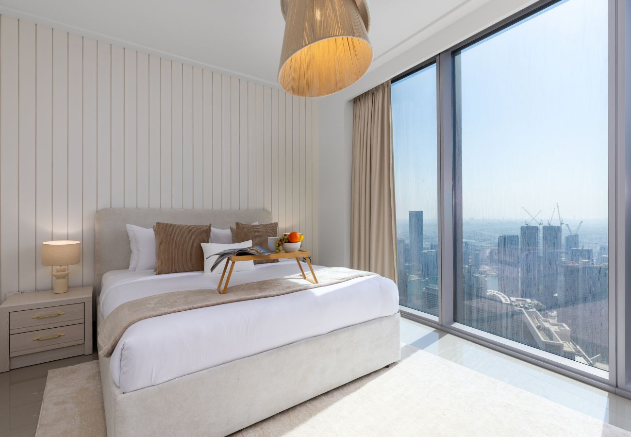Apartment in Dubai -  City Heights Retreat w/ Panoramic Skyline Views