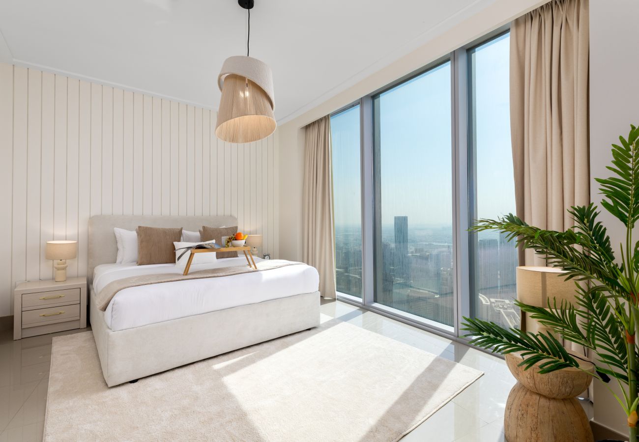 Apartment in Dubai -  City Heights Retreat w/ Panoramic Skyline Views
