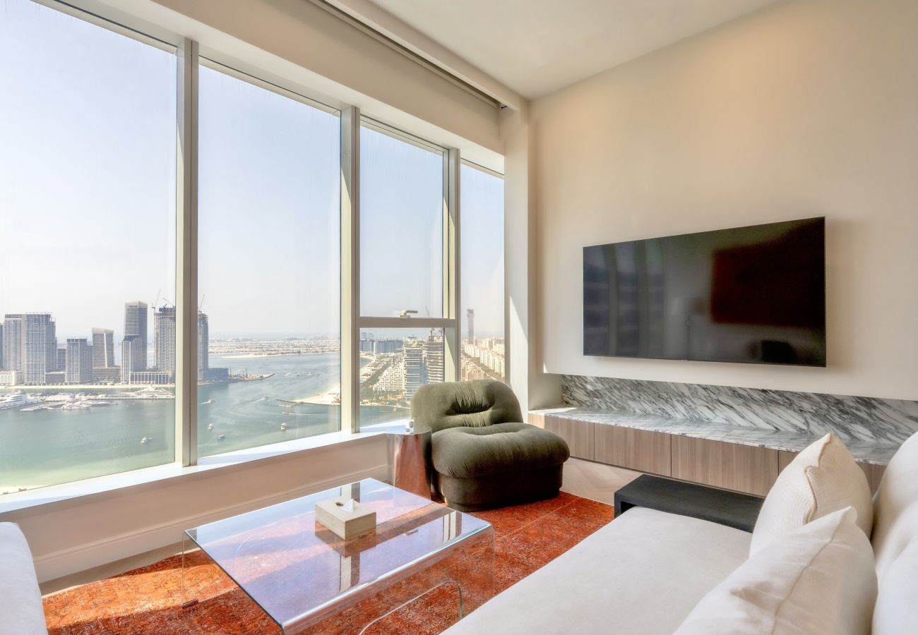 Apartment in Dubai - High-Floor Haven w/ Open Sea Views on Palm Entry  