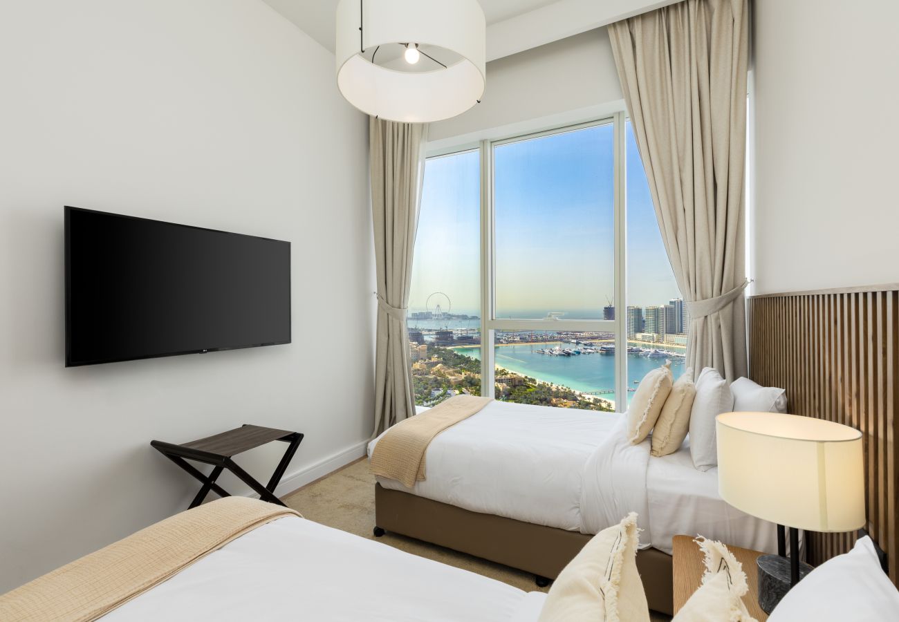 Apartment in Dubai - High-Floor Haven w/ Open Sea Views on Palm Entry  