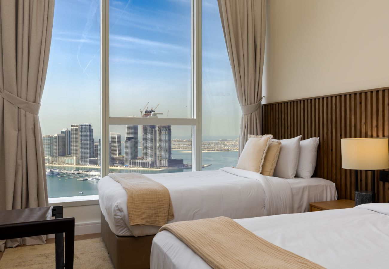 Apartment in Dubai - High-Floor Haven w/ Open Sea Views on Palm Entry  