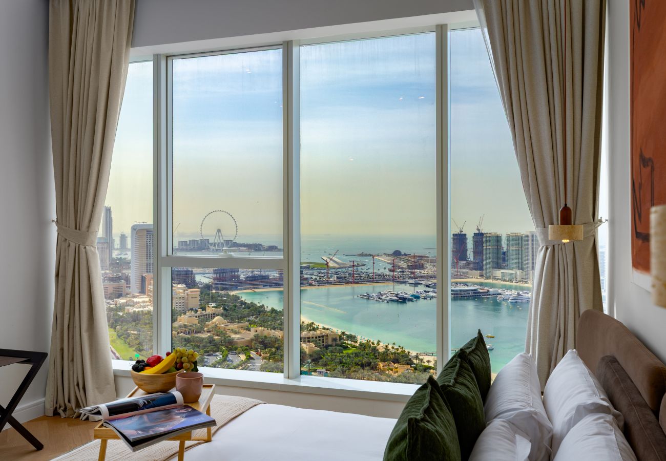 Apartment in Dubai - High-Floor Haven w/ Open Sea Views on Palm Entry  