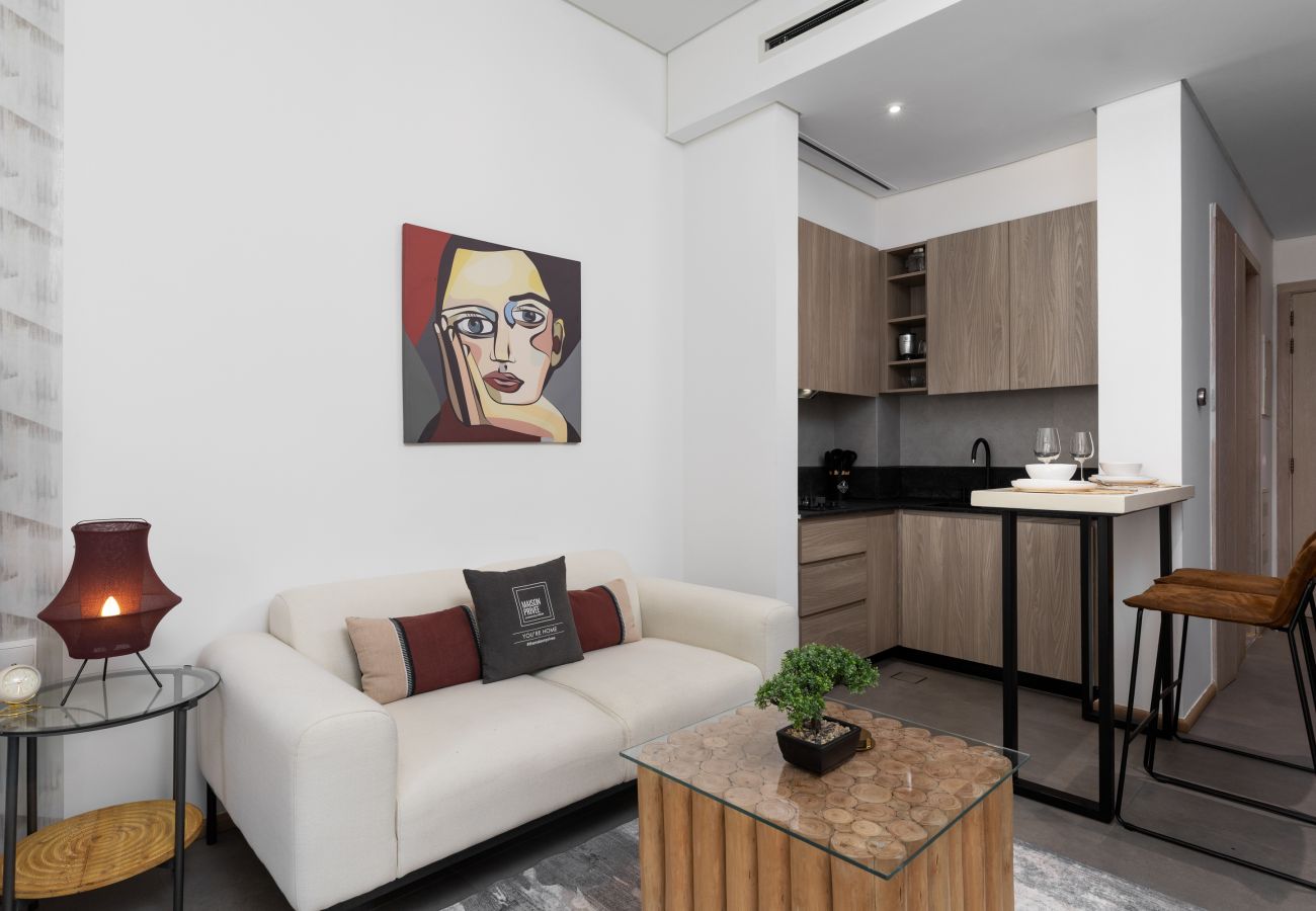 Studio in Dubai - Serene Studio Escape w/ Balcony in JVC 