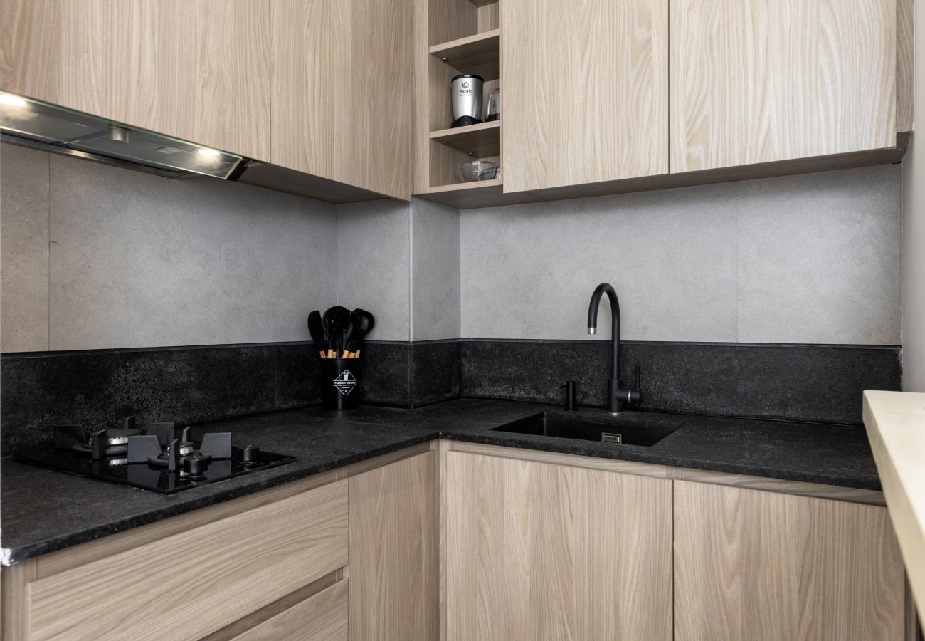 Studio in Dubai - Serene Studio Escape w/ Balcony in JVC 