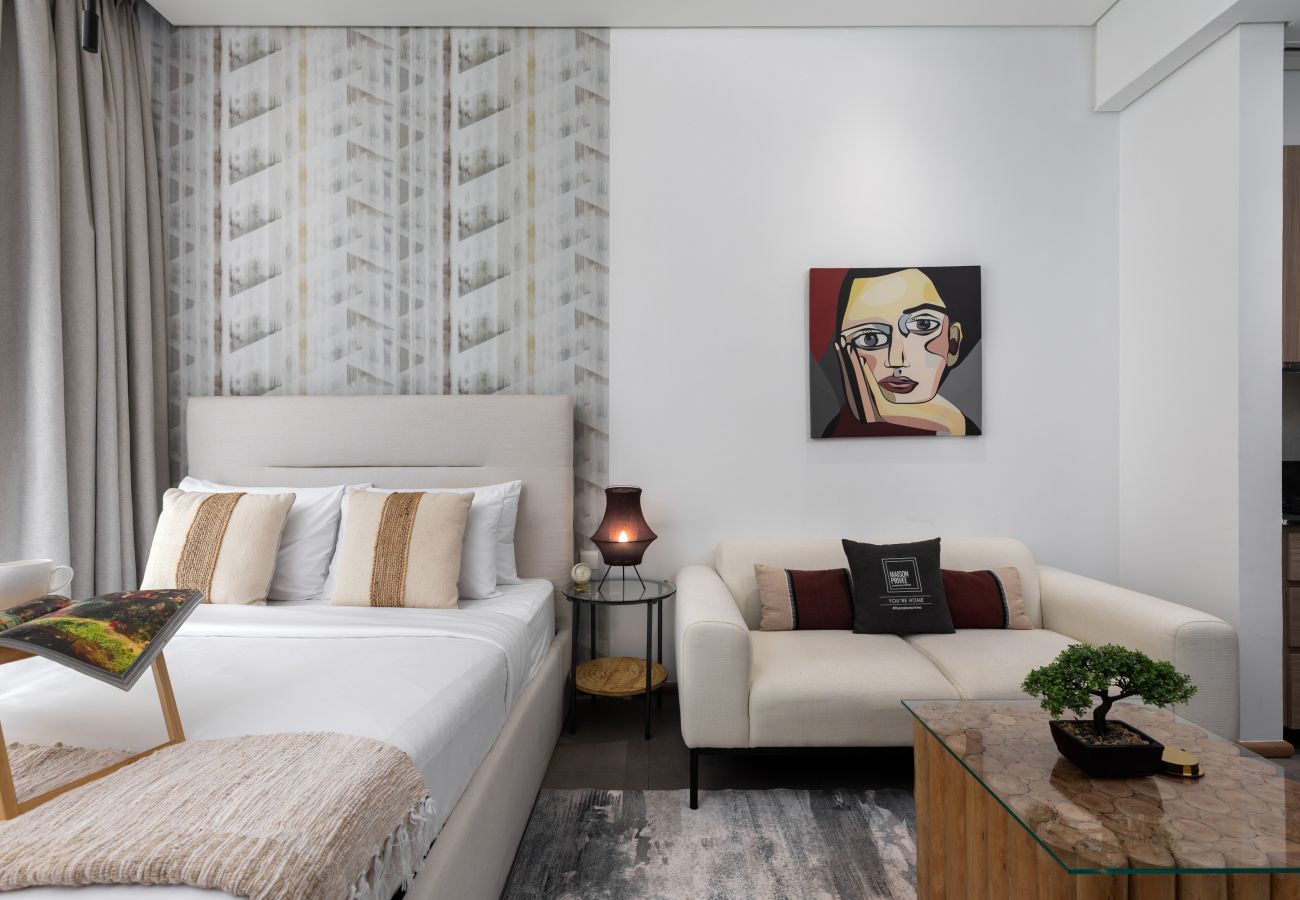 Serene holiday rental studio in JVC