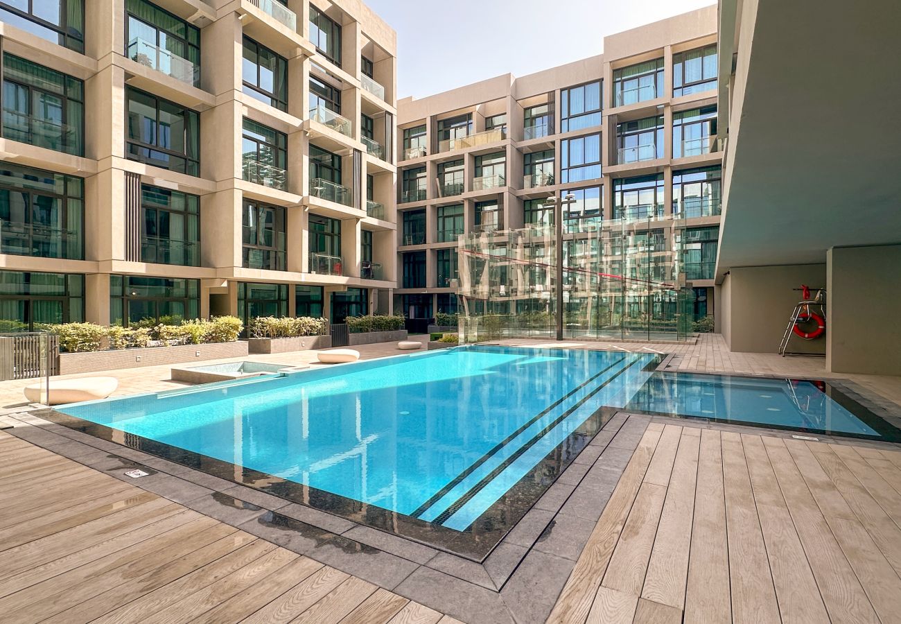 Studio in Dubai - Serene Studio Escape w/ Balcony in JVC 