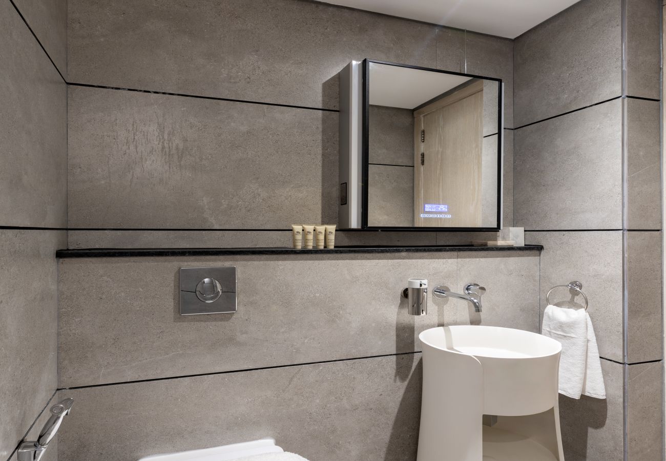 Studio in Dubai - Serene Studio Escape w/ Balcony in JVC 