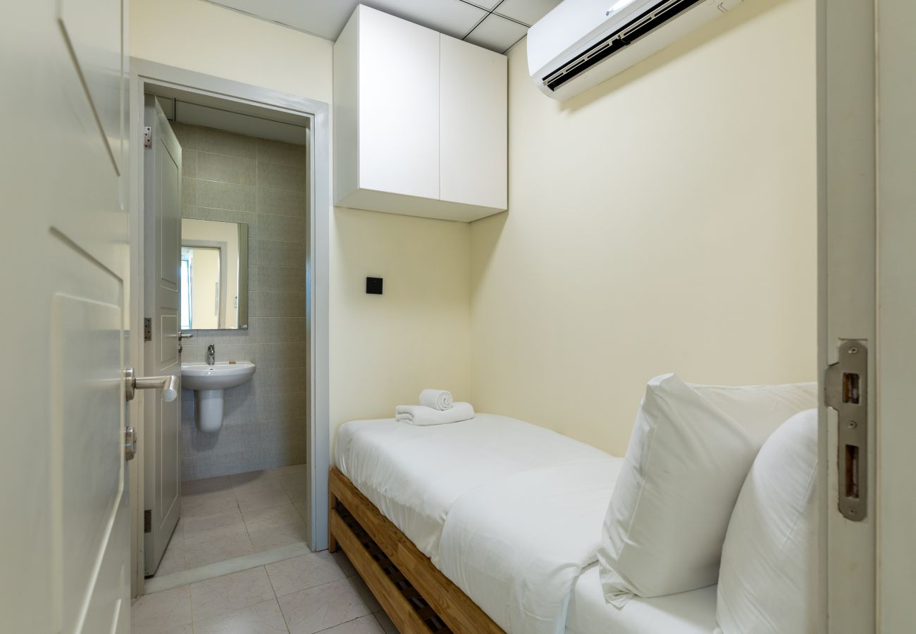 Apartment in Dubai - Chic & Eclectic Family Home w/ Park Vws in Meydan  