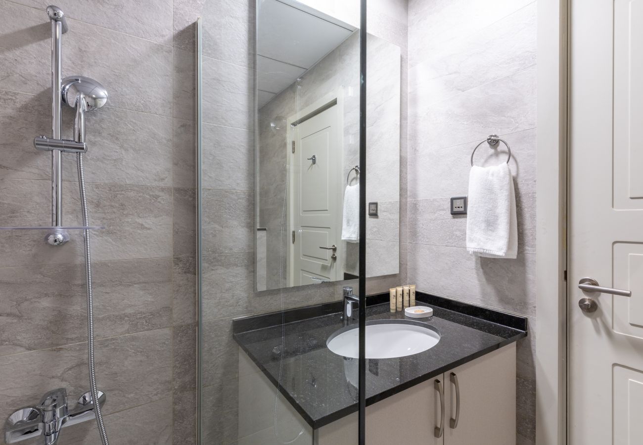 Apartment in Dubai - Chic & Eclectic Family Home w/ Park Vws in Meydan  