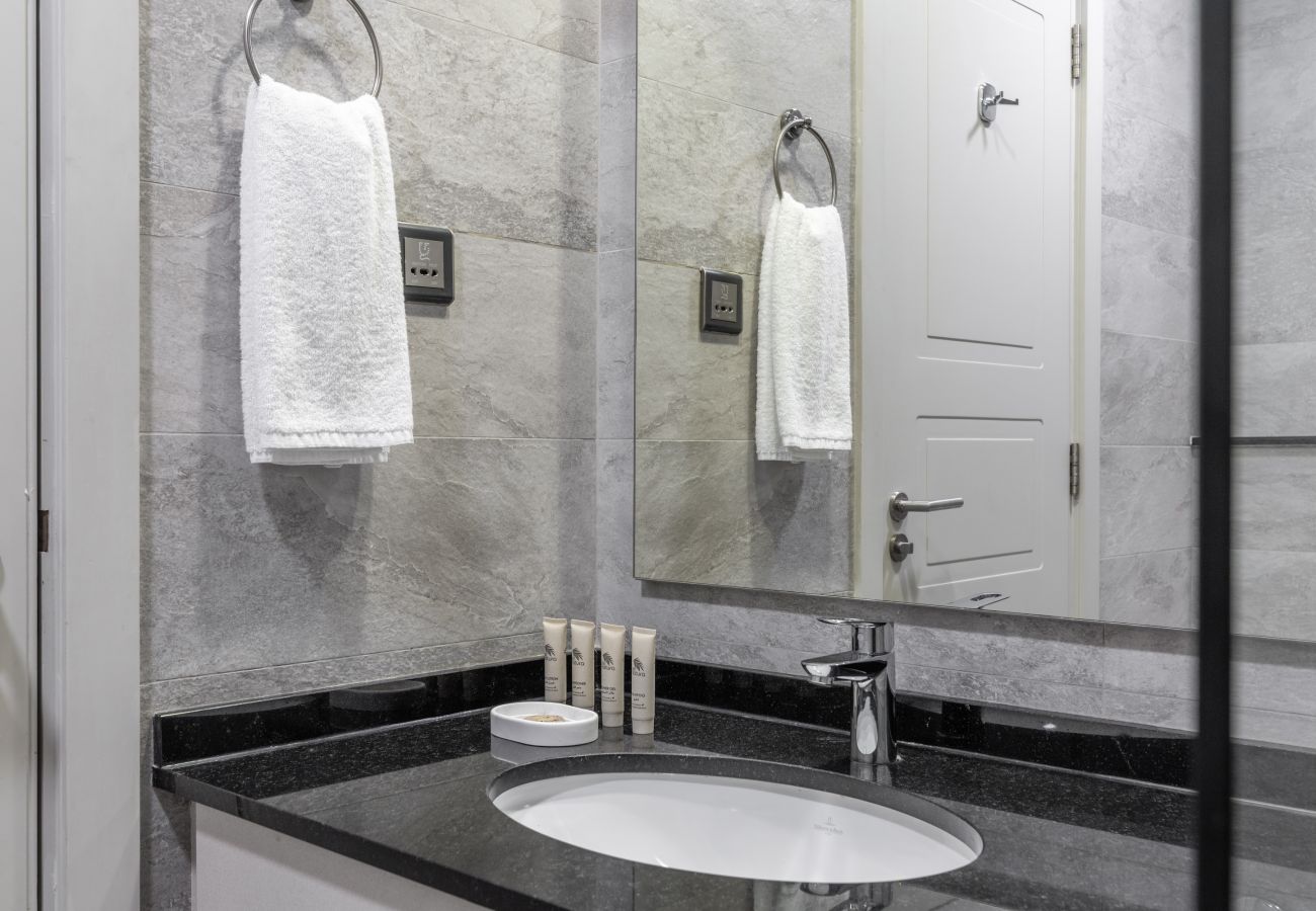 Apartment in Dubai - Chic & Eclectic Family Home w/ Park Vws in Meydan  