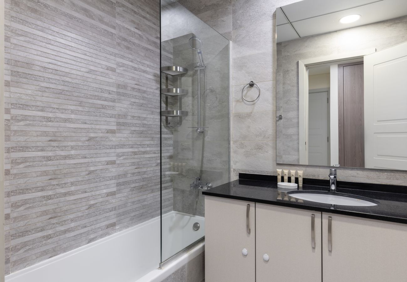 Apartment in Dubai - Chic & Eclectic Family Home w/ Park Vws in Meydan  