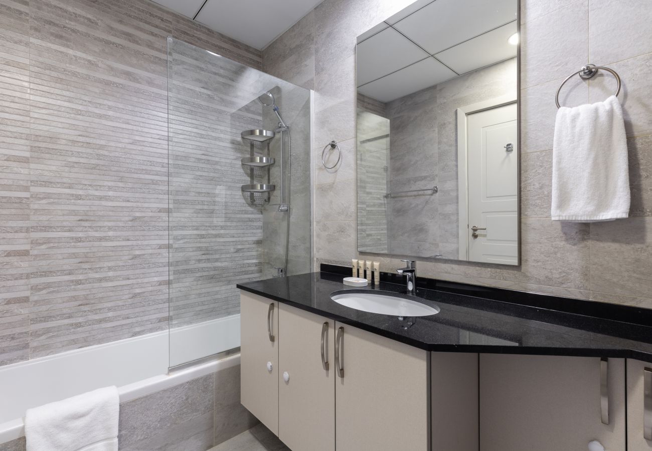 Apartment in Dubai - Chic & Eclectic Family Home w/ Park Vws in Meydan  