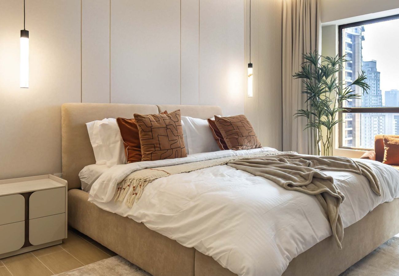 Apartment in Dubai - Ultimate Luxury Penthouse w/ Pool & Marina Views 