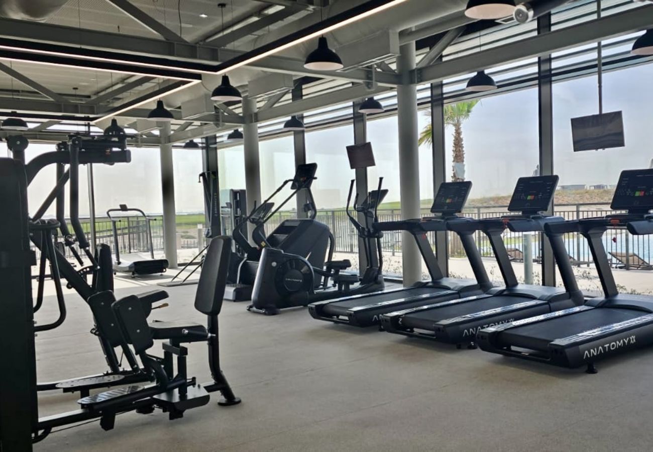 Apartment in Abu Dhabi - Relaxed Yas living with Resort-Style Facilities 