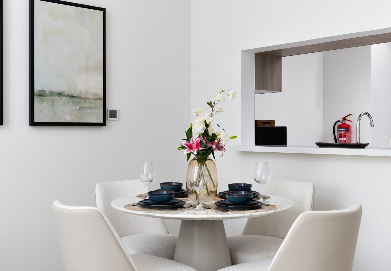 Apartment in Abu Dhabi - Relaxed Yas living with Resort-Style Facilities 