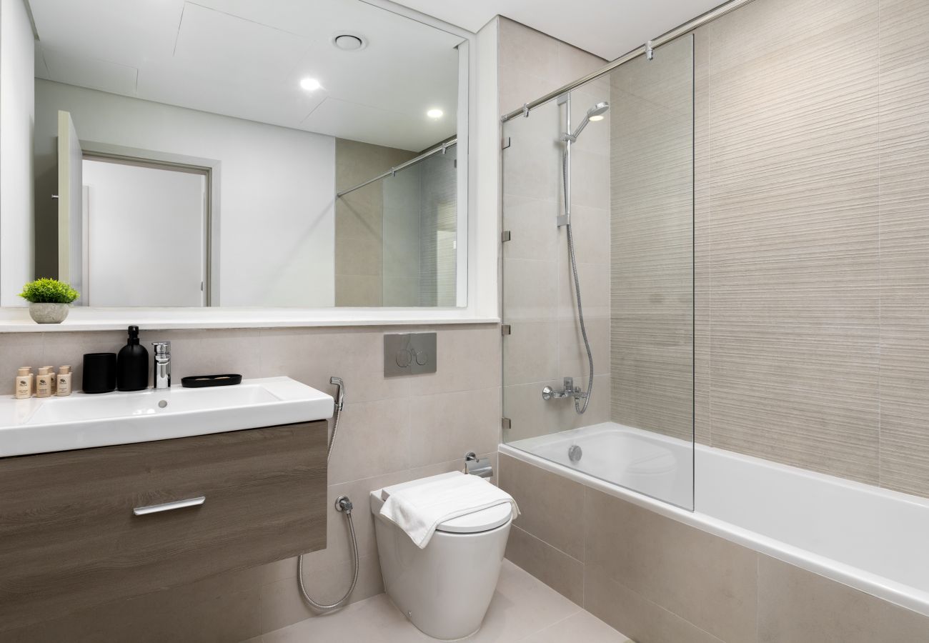 Apartment in Abu Dhabi - Relaxed Yas living with Resort-Style Facilities 