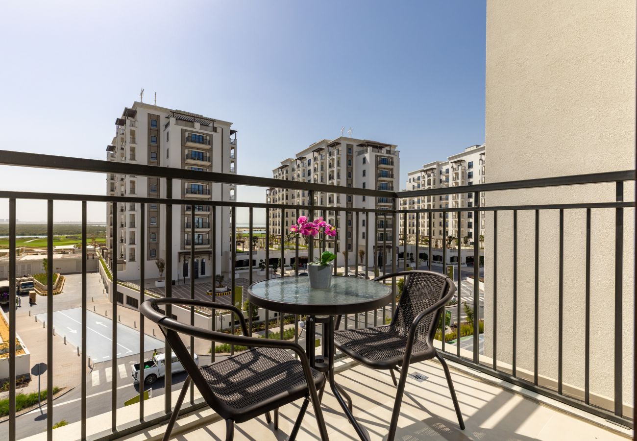 Apartment in Abu Dhabi - Relaxed Yas living with Resort-Style Facilities 