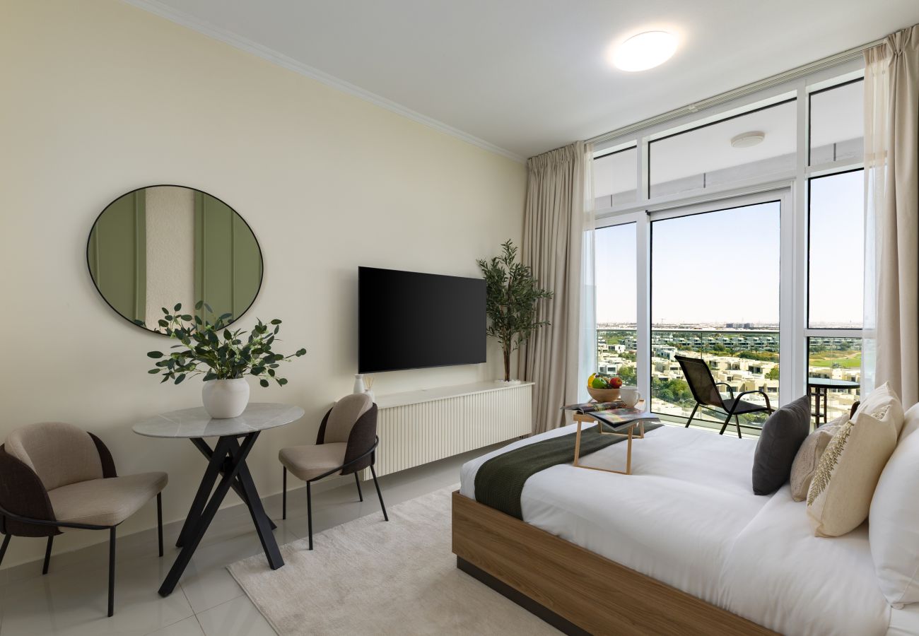 Refined holiday rental studio with resort-style facilities in Dubai