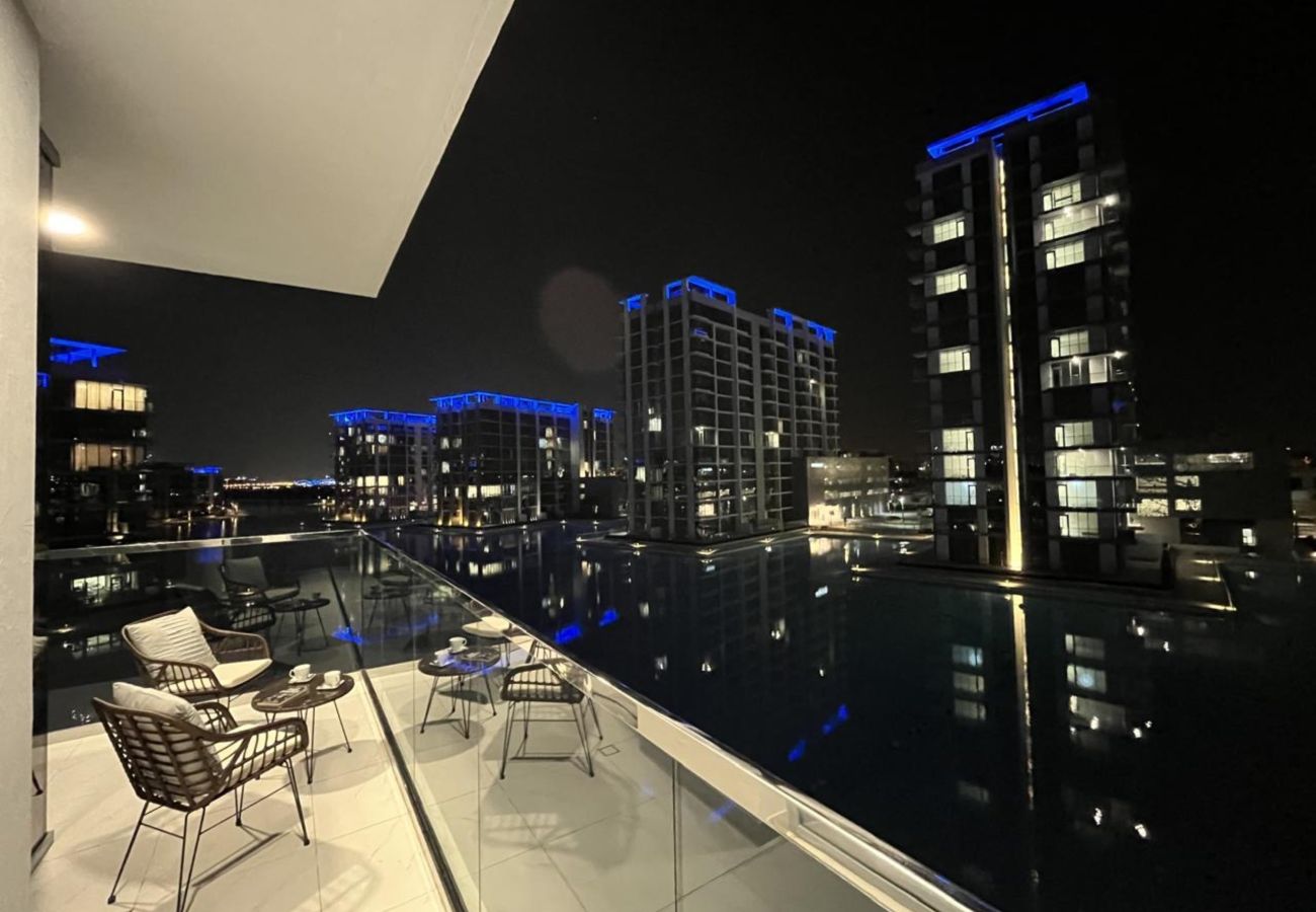 Apartment in Dubai -  Modern Family Retreat w/ Dubai Skyline Views 