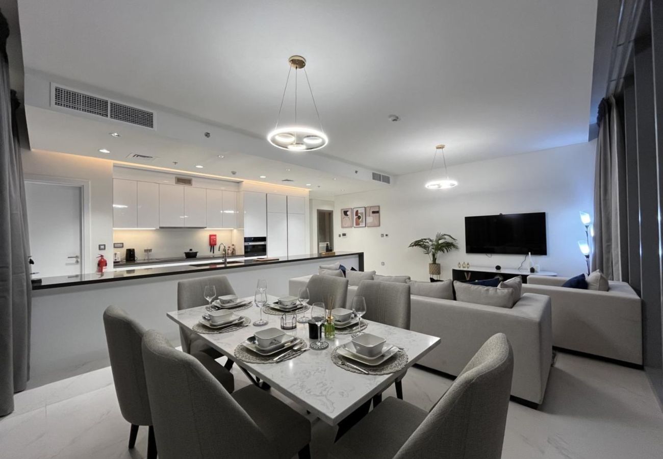 Modern family holiday rental close to the Meydan Racecourse