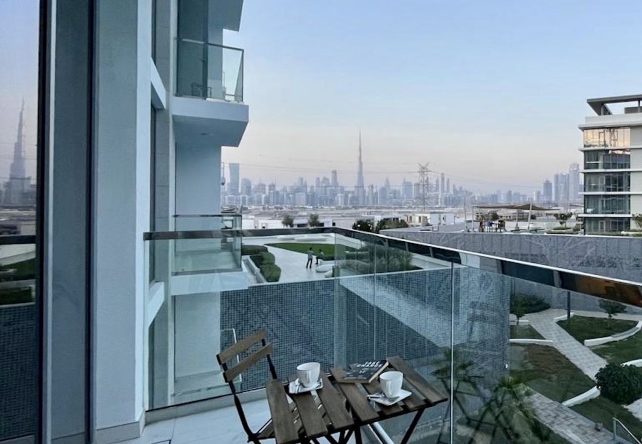 Apartment in Dubai -  Modern Family Retreat w/ Dubai Skyline Views 