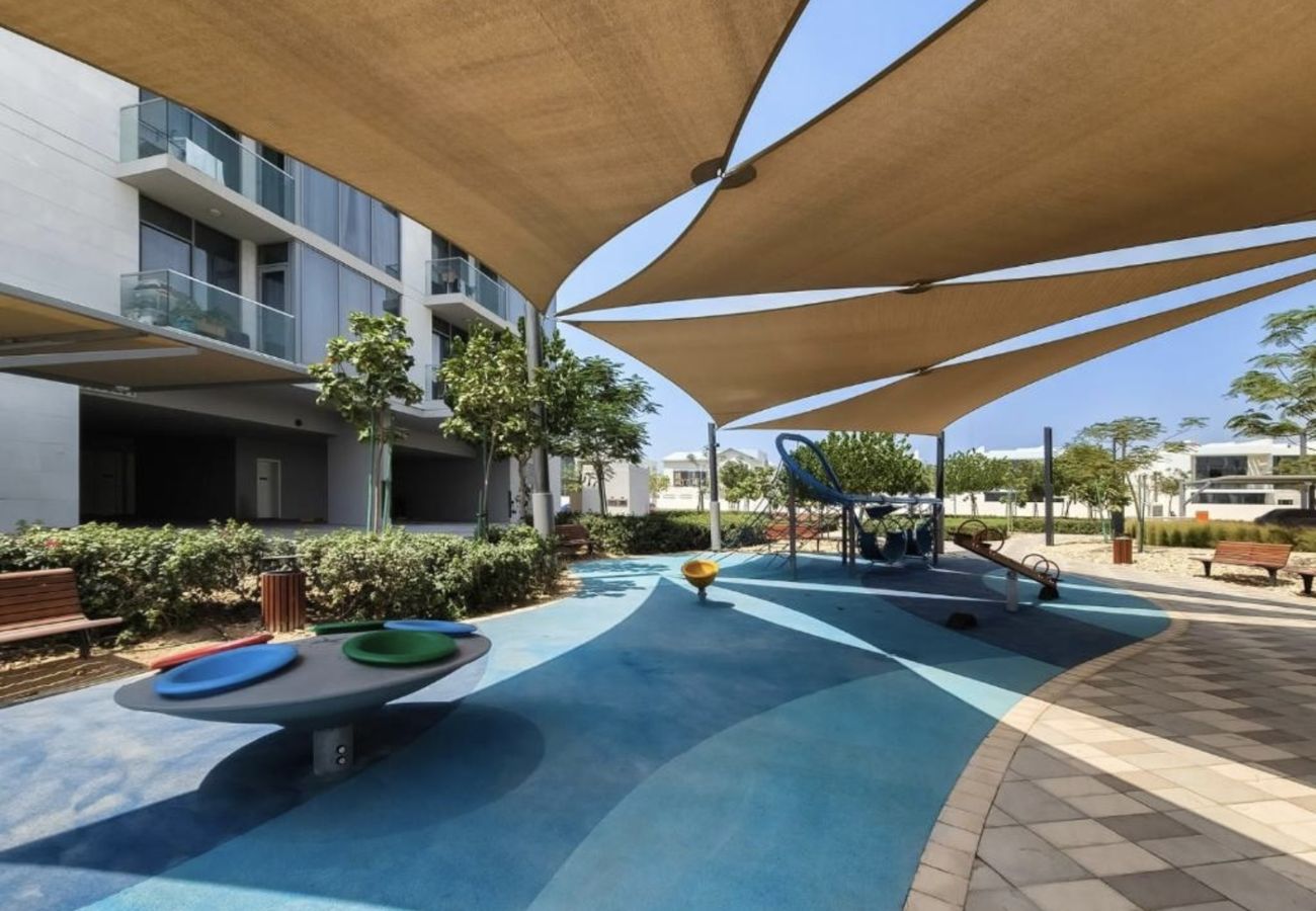 Apartment in Dubai -  Modern Family Retreat w/ Dubai Skyline Views 