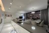 Apartment in Dubai -  Modern Family Retreat w/ Dubai Skyline Views 