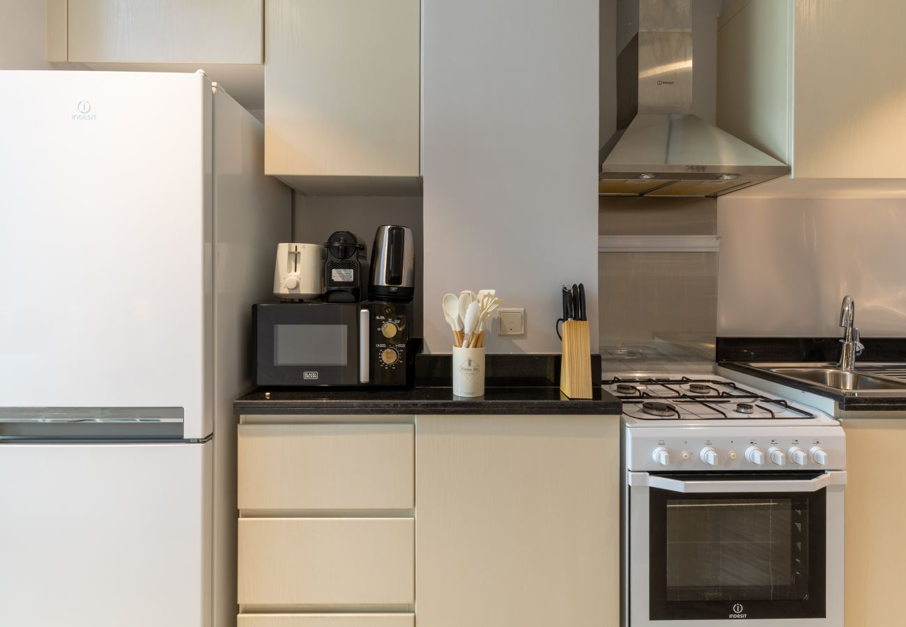 Studio in Dubai - Elegant Studio Retreat in Damac Hills