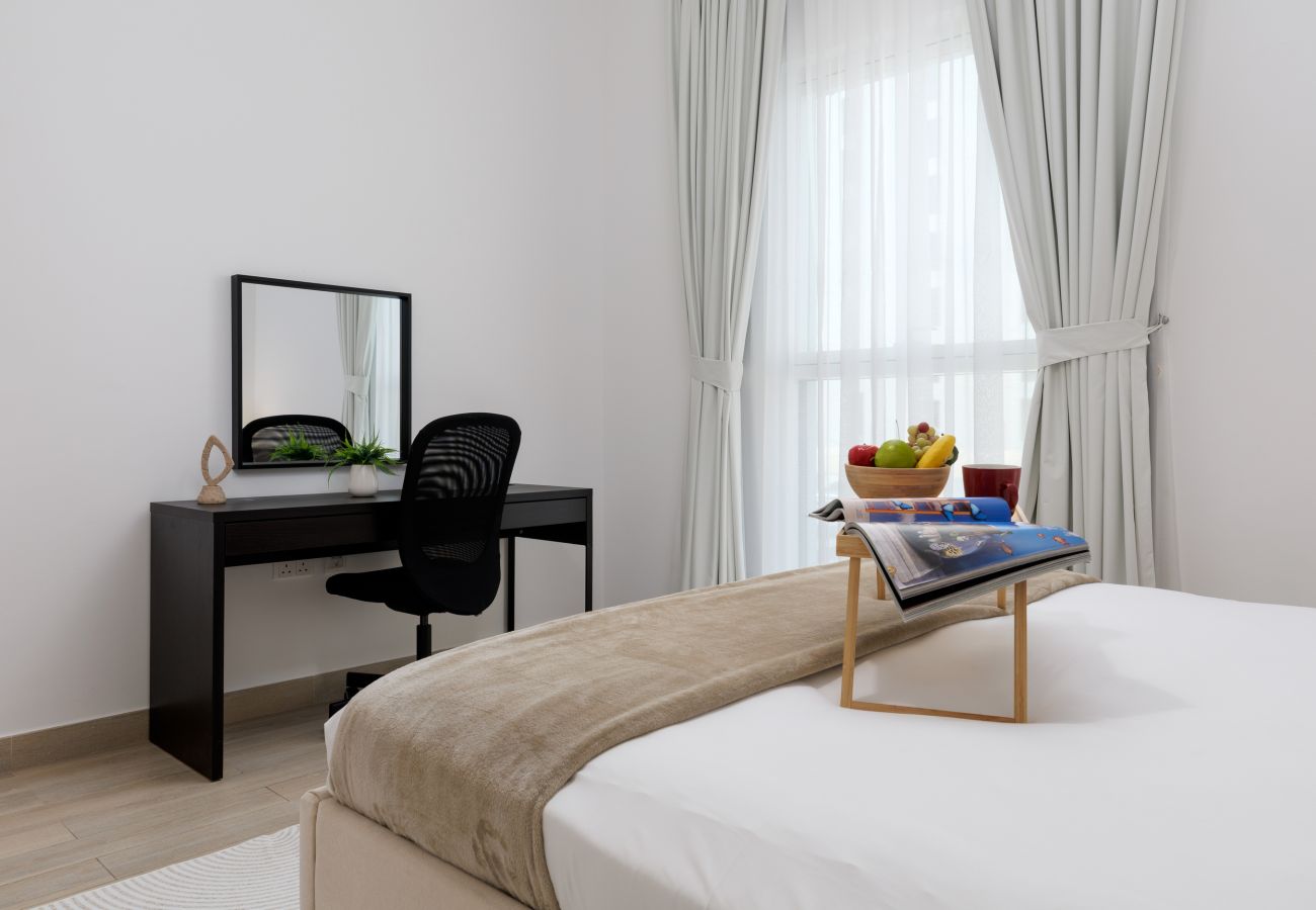 Apartment in Abu Dhabi - Stylish Yas Island Escape close to ALL attractions