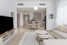 Apartment in Abu Dhabi - Stylish Yas Island Escape close to ALL attractions