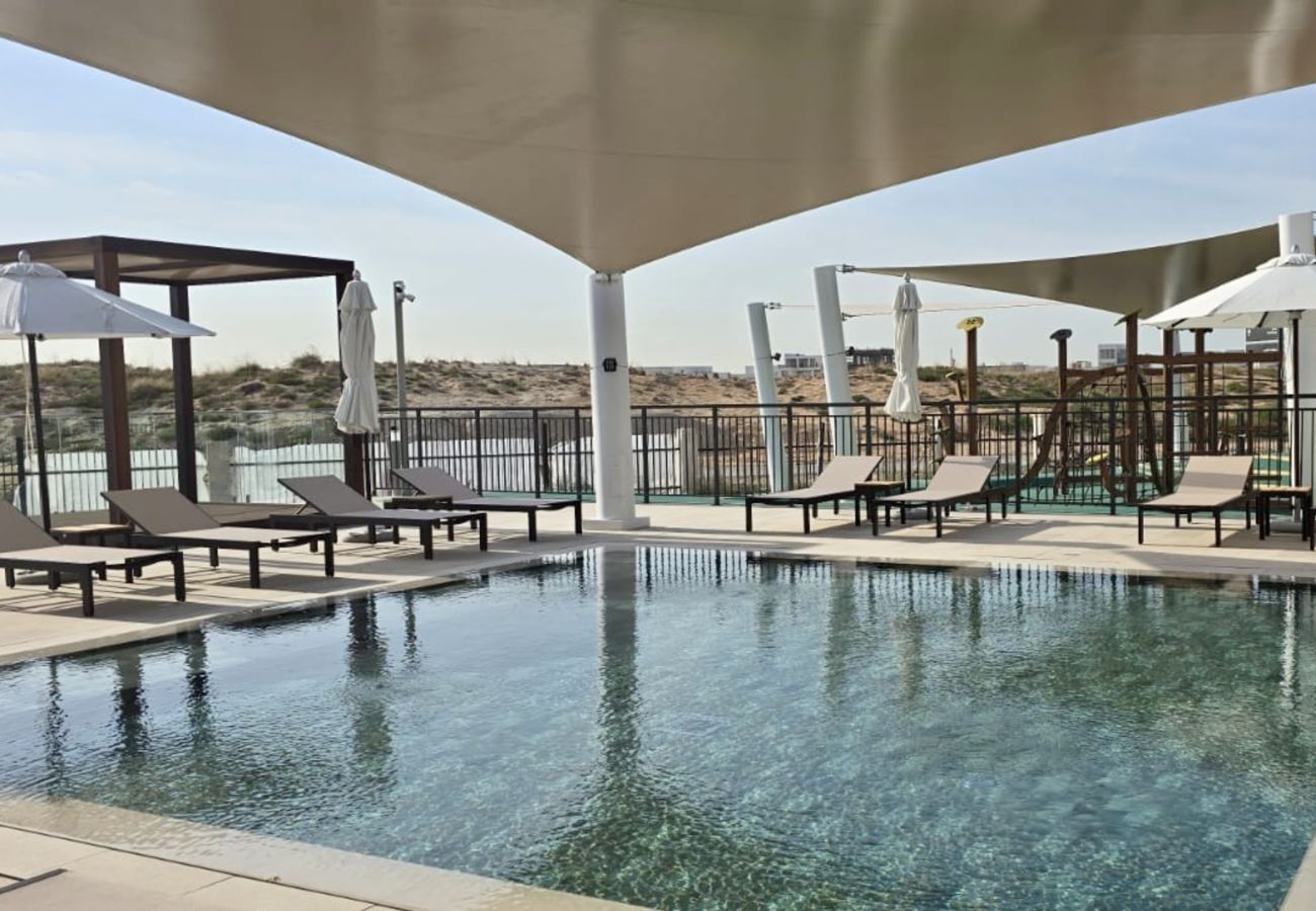 Apartment in Abu Dhabi - Serene Yas Island Hideaway w/ Resort Facilities