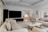 Villa in Dubai -  Classic Beachfront Villa w/ Pool on Palm Jumeirah 